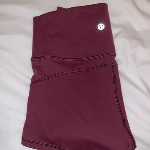Lululemon shorts size 4